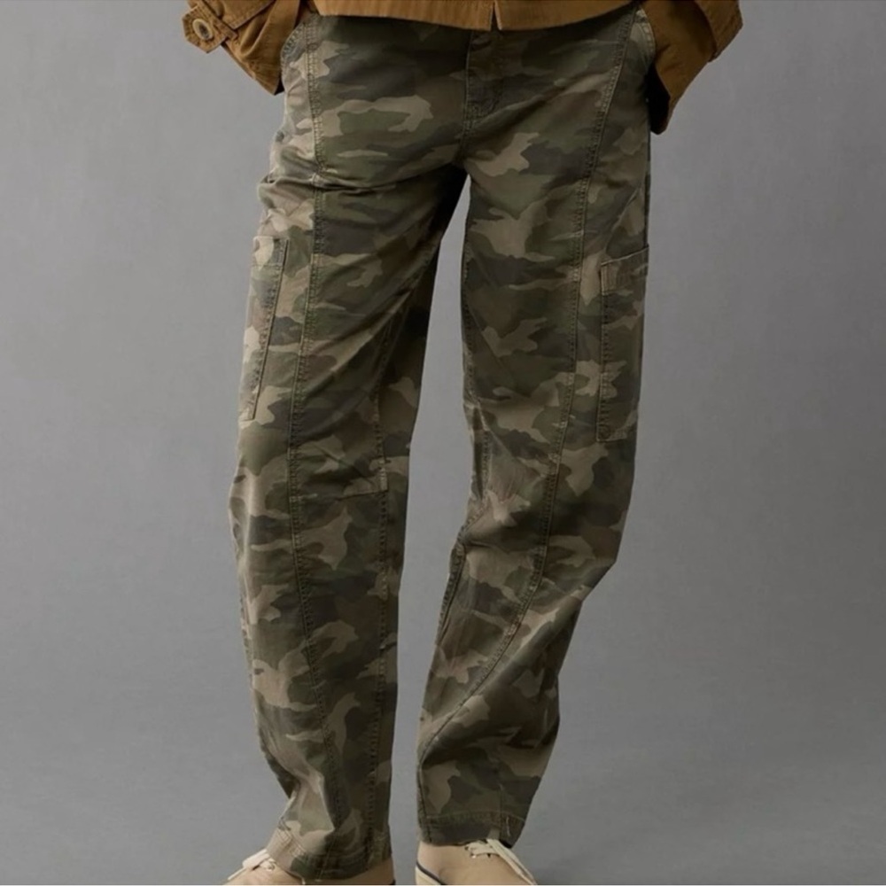 American Eagle Camo Barrel pants
